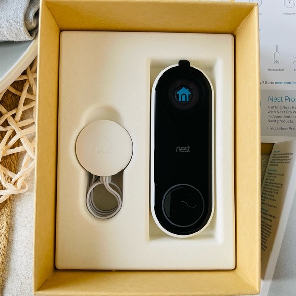 BNIB Nest Hello Video Doorbell (Wired) Camera + Security + Silicone Cover (Snow) - Picture 8 of 16